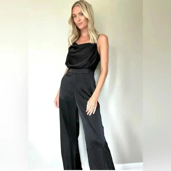 SIX/FIFTY Women's Steph Style Jumpsuit With Pockets in Black Size XS NWT - Picture 1 of 9